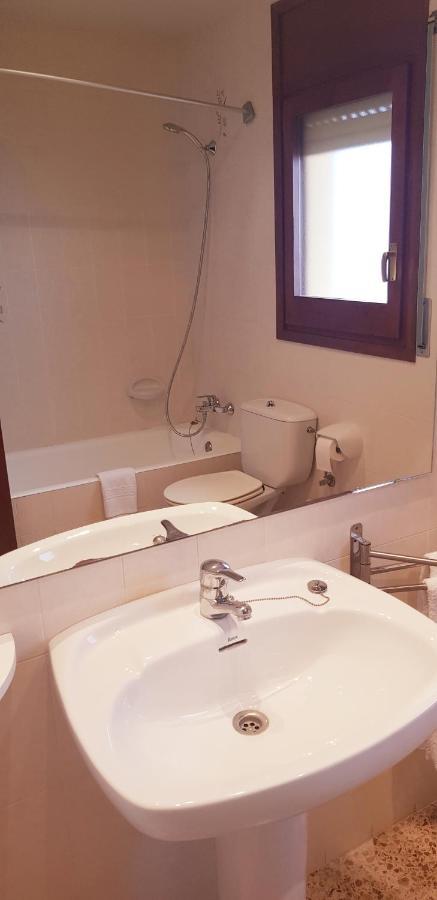 Hostal Braseria Tivissa Kültér fotó