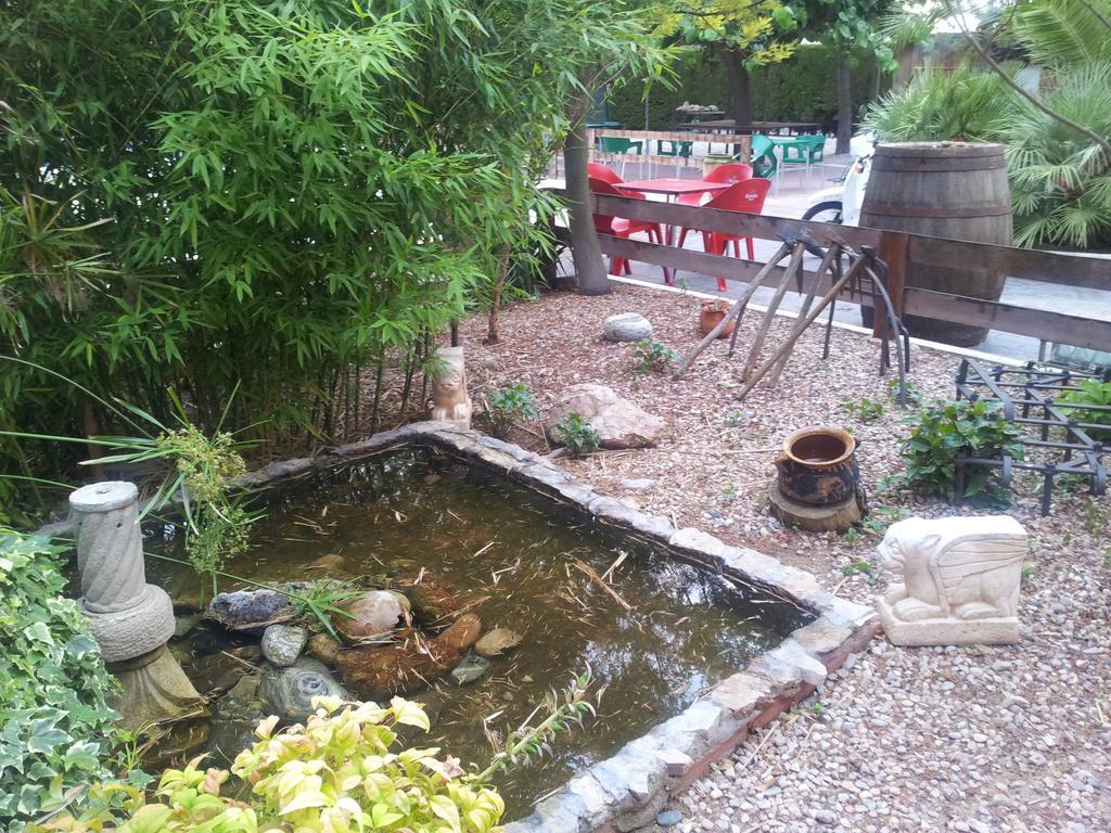 Hostal Braseria Tivissa Kültér fotó
