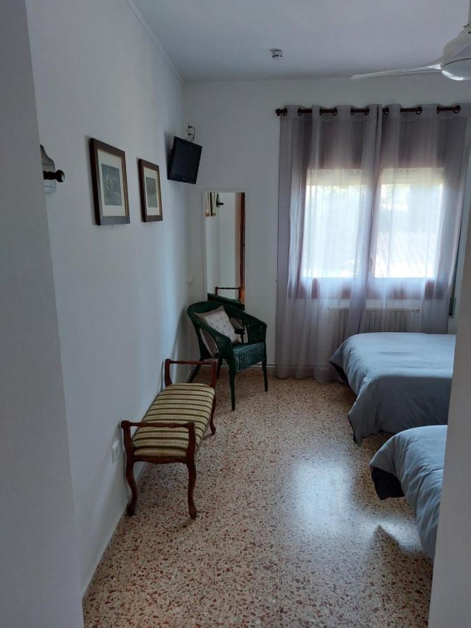 Hostal Braseria Tivissa Kültér fotó